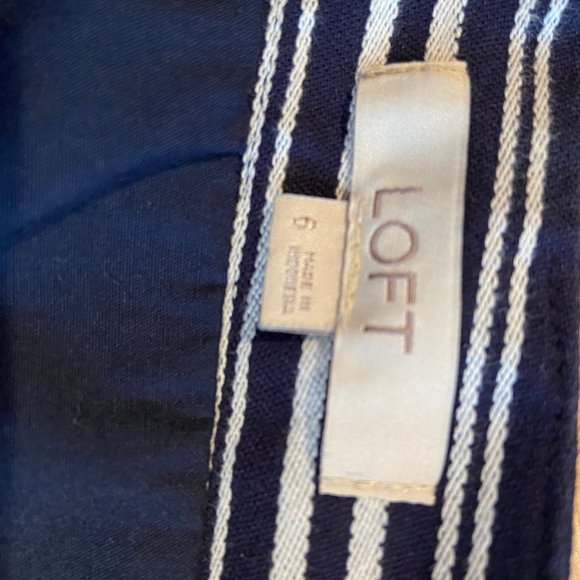 ✨💙Blue and White Loft Skirt💙✨ - Picture 5 of 7